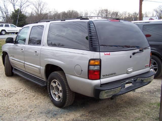 GMC Yukon XL 2005 photo 1