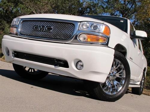 GMC Yukon XL 2005 photo 3