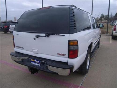 GMC Yukon XL 2005 photo 3