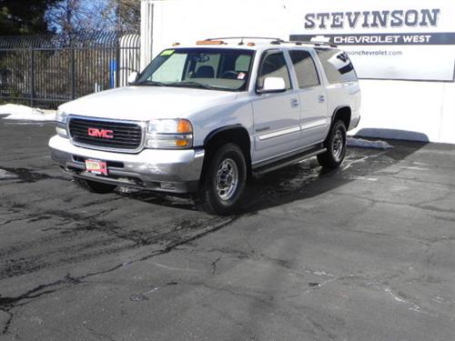 GMC Yukon XL 2005 photo 2