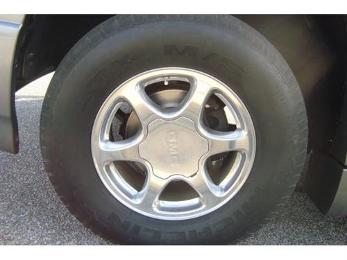 GMC Yukon XL 2005 photo 4