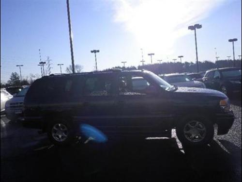 GMC Yukon XL 2005 photo 3