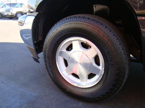 GMC Yukon XL 2005 photo 5