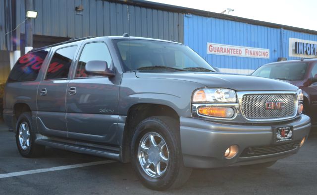 GMC Yukon XL 2005 photo 4