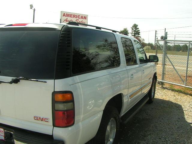 GMC Yukon XL 2005 photo 4