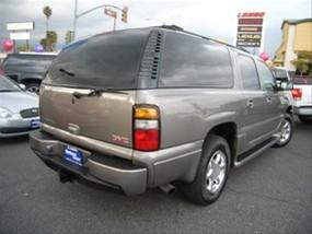 GMC Yukon XL 2005 photo 2