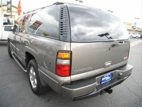 GMC Yukon XL 2005 photo 3