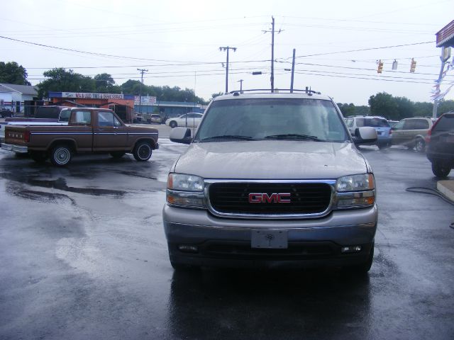 GMC Yukon XL 2005 photo 2