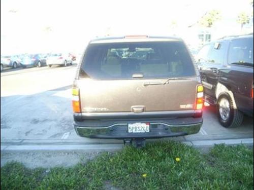 GMC Yukon XL 2005 photo 2