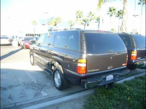 GMC Yukon XL 2005 photo 3