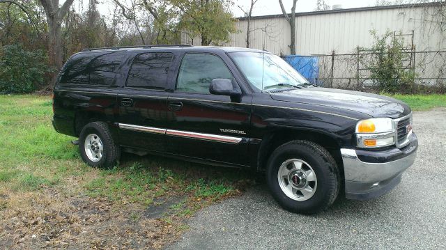 GMC Yukon XL 2005 photo 1
