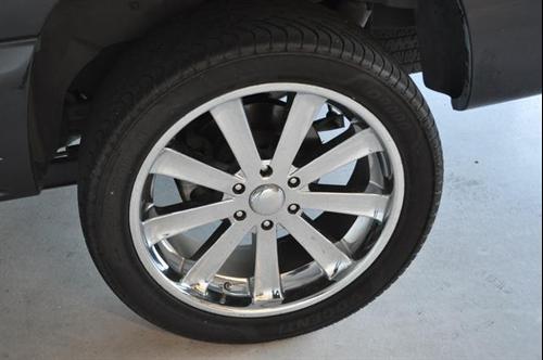 GMC Yukon XL 2005 photo 2