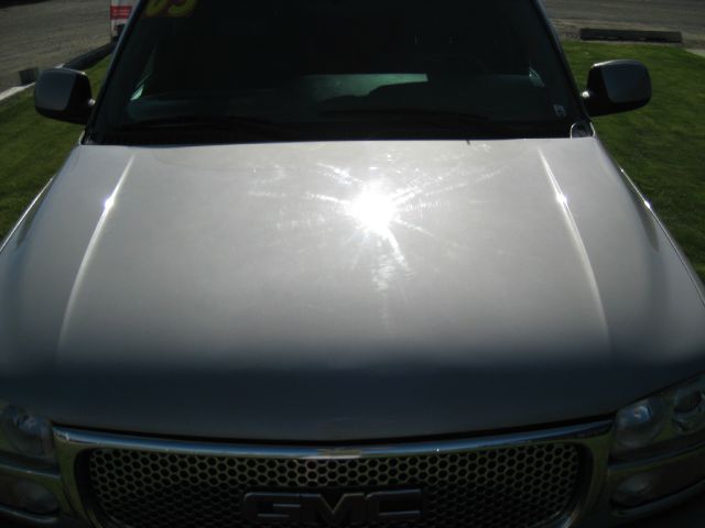 GMC Yukon XL 2005 photo 11