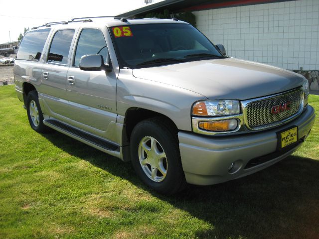 GMC Yukon XL 2005 photo 16