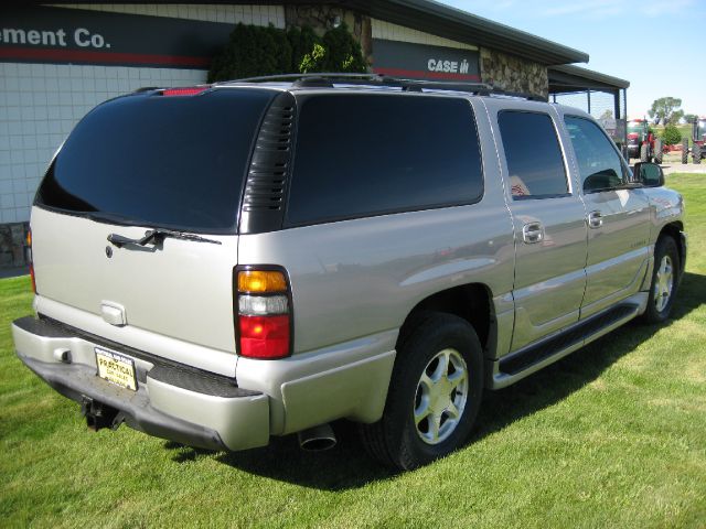 GMC Yukon XL 2005 photo 17