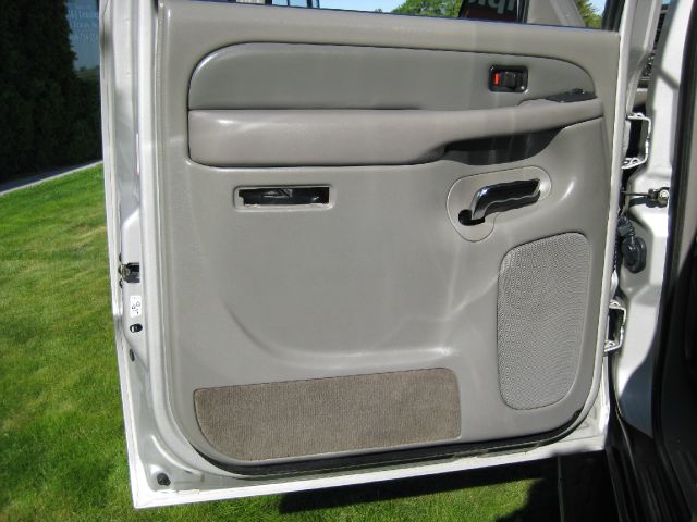GMC Yukon XL 2005 photo 36