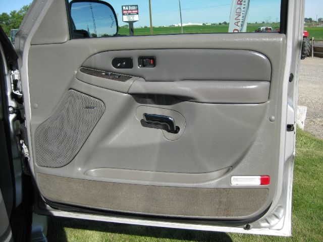 GMC Yukon XL 2005 photo 8