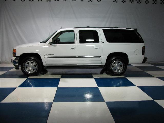 GMC Yukon XL 2005 photo 2