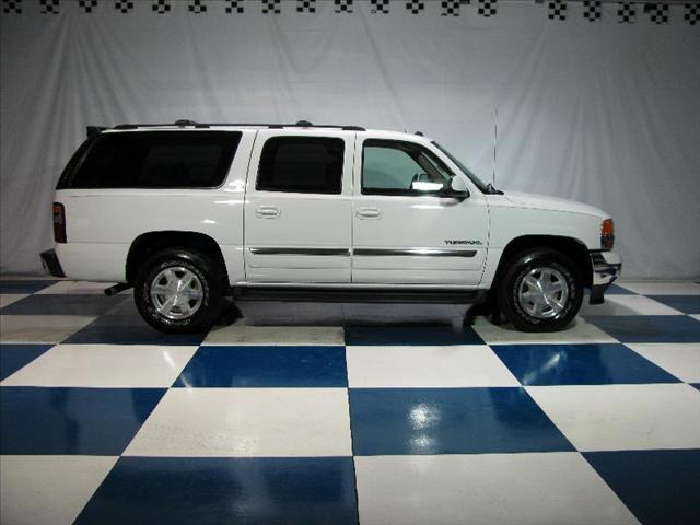 GMC Yukon XL 2005 photo 4