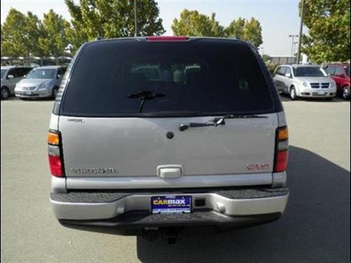GMC Yukon XL 2005 photo 3