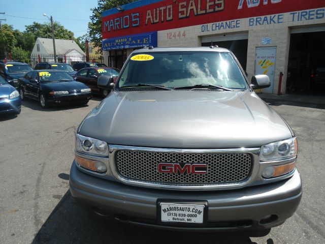 GMC Yukon XL 2005 photo 1