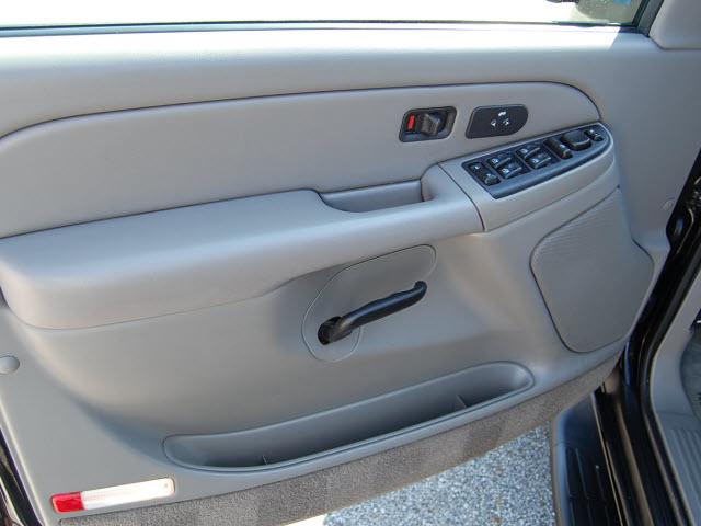 GMC Yukon XL 2005 photo 3