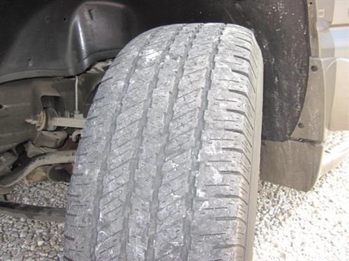 GMC Yukon XL 2005 photo 2