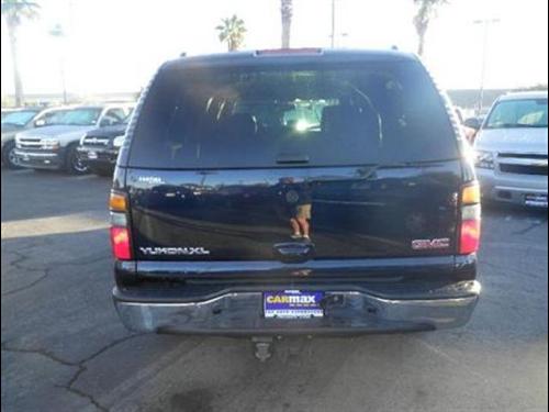 GMC Yukon XL 2005 photo 2