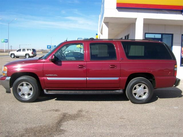GMC Yukon XL 2005 photo 3