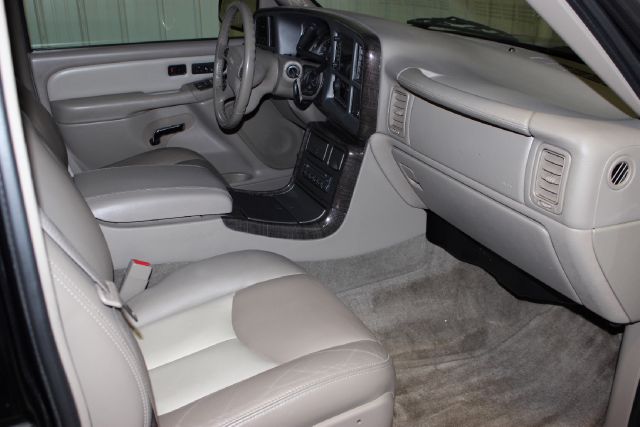 GMC Yukon XL SXT Van SUV