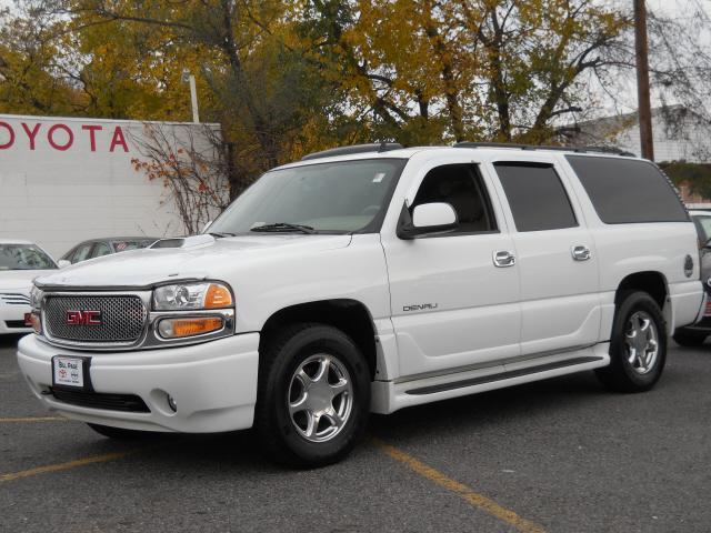 GMC Yukon XL Touring 4WD Sport Utility