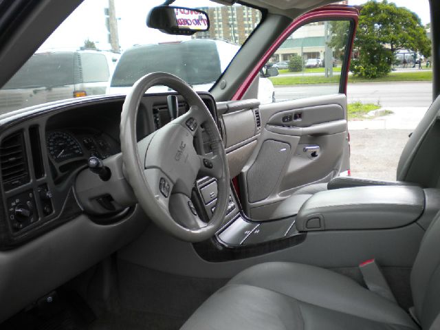 GMC Yukon XL 2006 photo 3