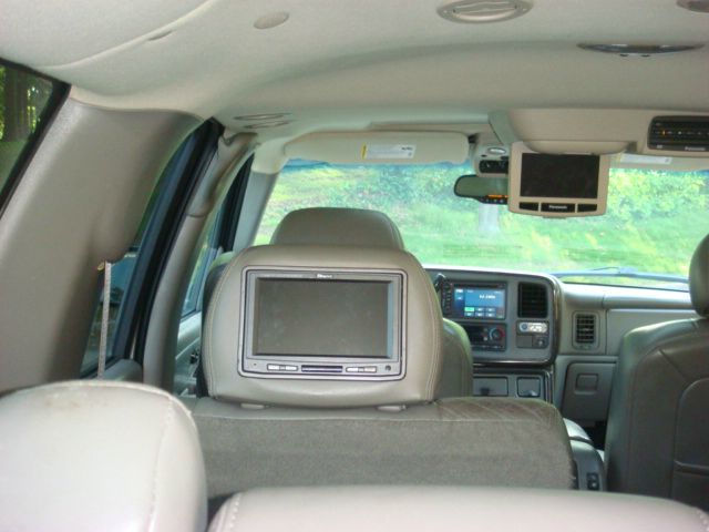 GMC Yukon XL 2006 photo 2