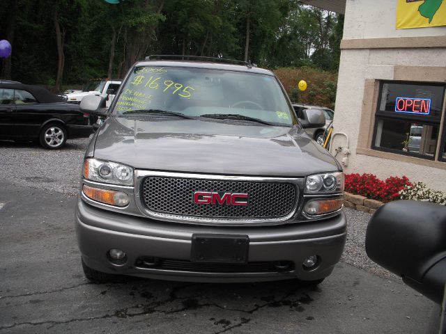 GMC Yukon XL 2006 photo 1