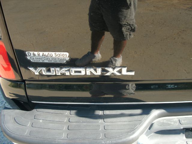 GMC Yukon XL 2006 photo 4
