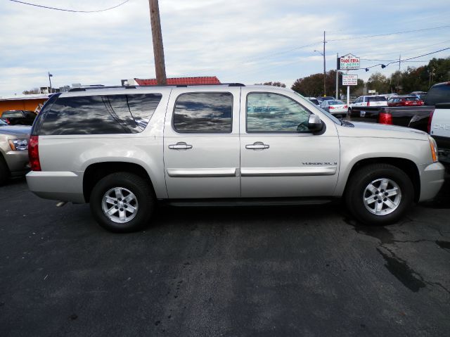 GMC Yukon XL 2007 photo 2