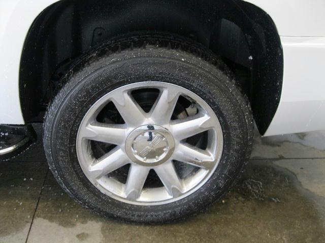 GMC Yukon XL 2007 photo 2