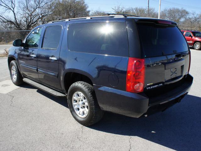 GMC Yukon XL 2007 photo 2