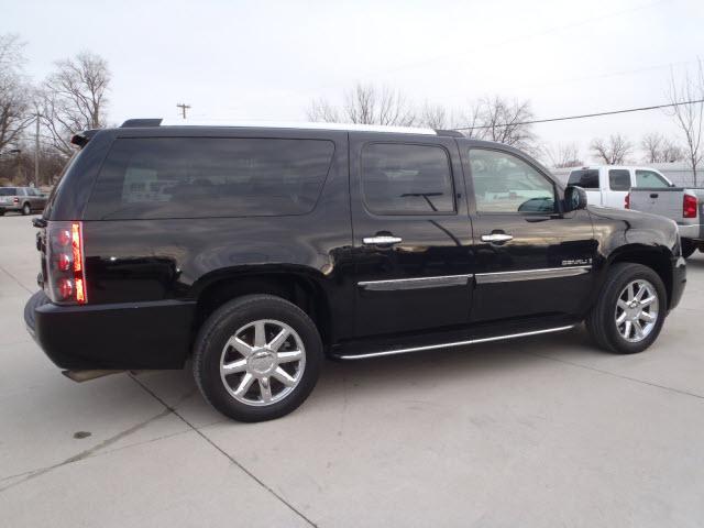 GMC Yukon XL 2007 photo 2