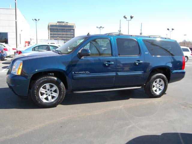 GMC Yukon XL 3500 SLT Crew LB Dually DSL Sport Utility