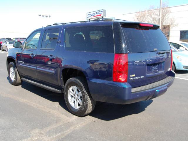 GMC Yukon XL 2007 photo 1