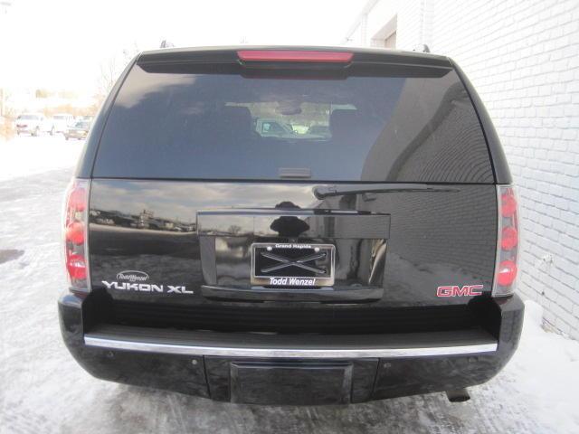 GMC Yukon XL 2007 photo 4