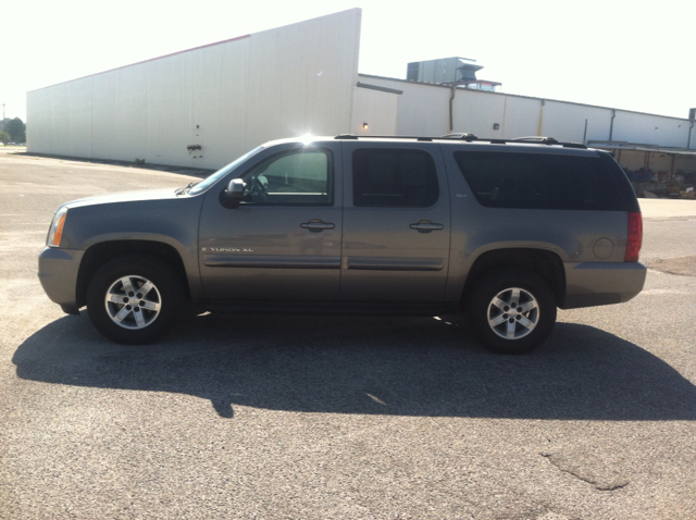 GMC Yukon XL 2007 photo 2