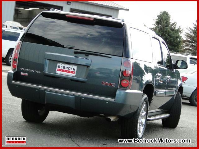GMC Yukon XL 2007 photo 2
