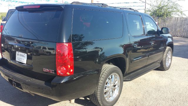 GMC Yukon XL 2007 photo 2
