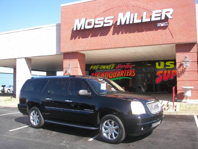 GMC Yukon XL EX Sedan 4D Sport Utility