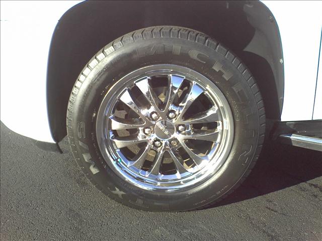 GMC Yukon XL 2007 photo 2