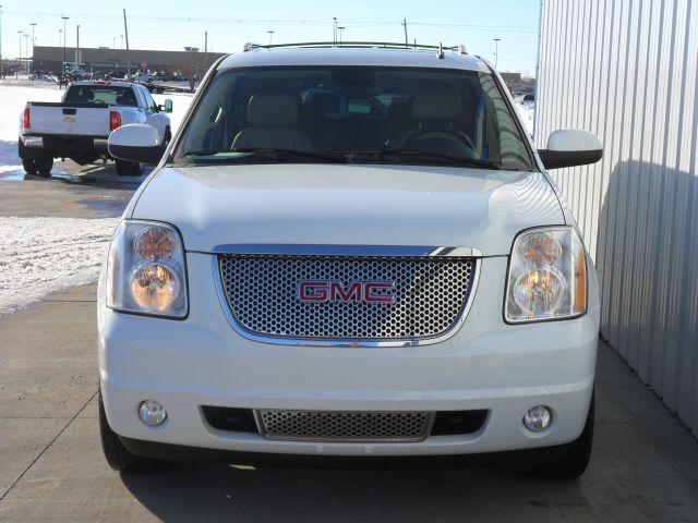 GMC Yukon XL 2007 photo 1