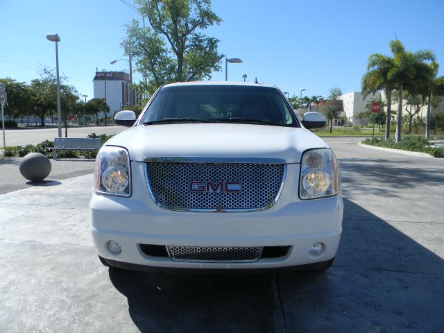 GMC Yukon XL 2007 photo 1