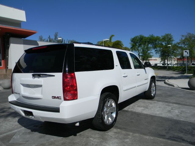 GMC Yukon XL 2007 photo 4
